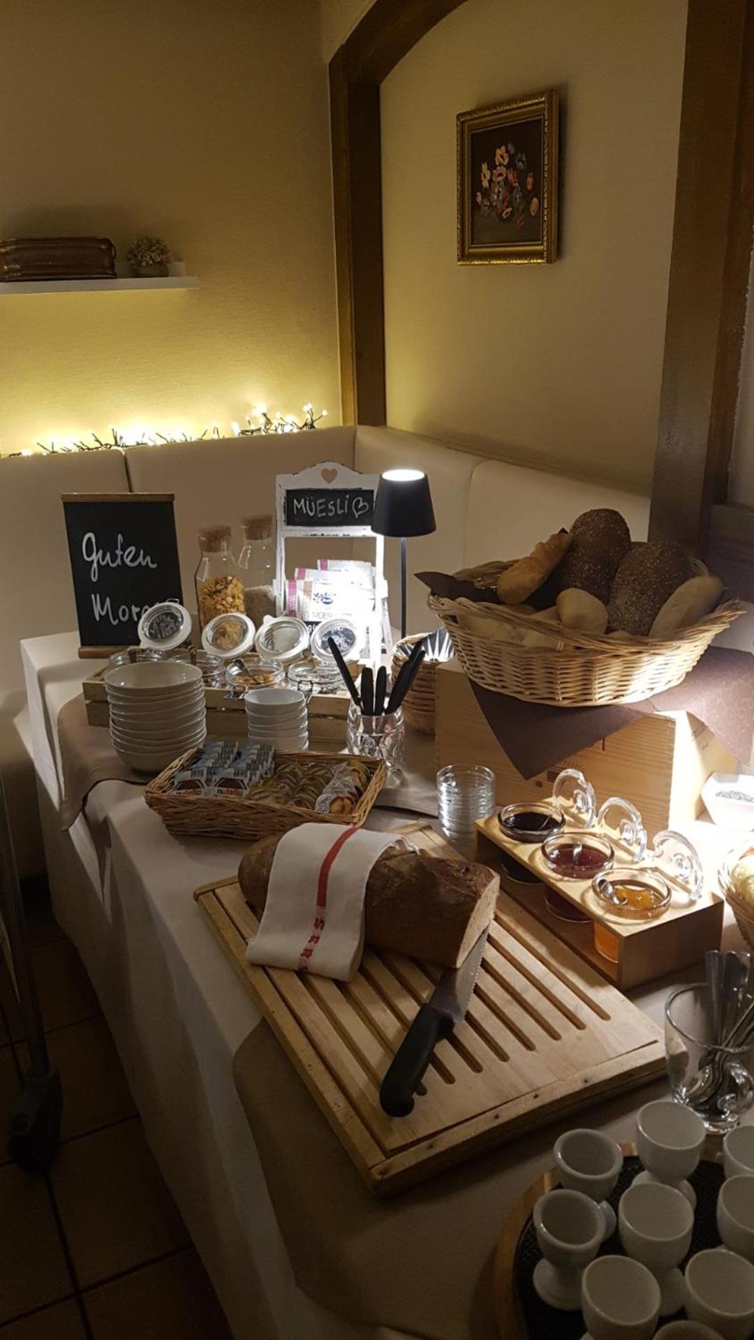 Weisses Roessli Only Bed & Breakfast Self Check-In Mit Sauna Extra Göschenen Exterior foto